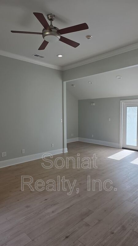 Lakeview property image