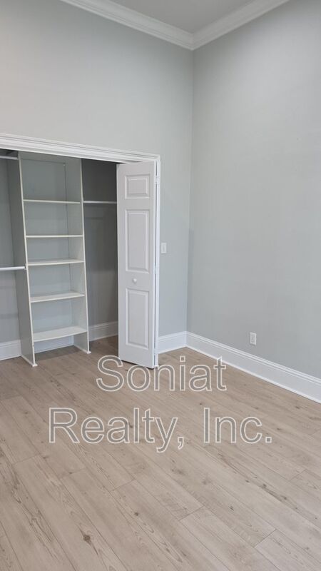 Lakeview property image