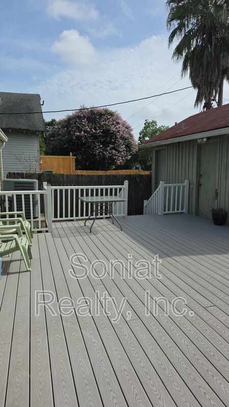 Lakeview property image