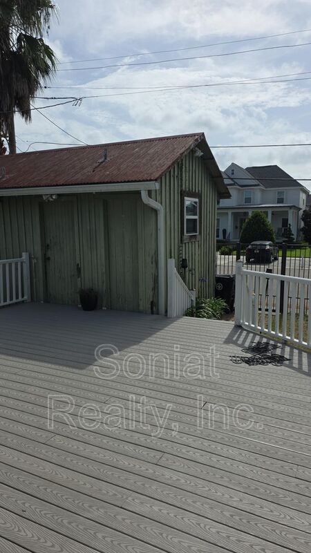 Lakeview property image