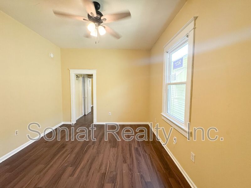 Vouchers Accepted-2 BEDROOM 1 BATH HOME property image