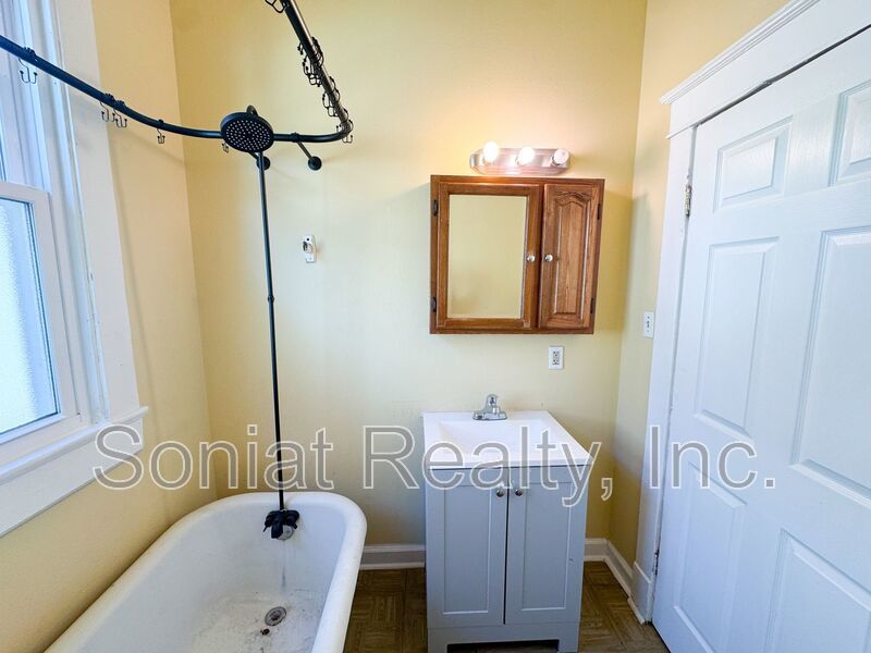 Vouchers Accepted-2 BEDROOM 1 BATH HOME property image