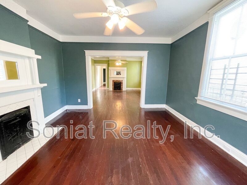 Living at its Finest: Large, Bright Apartment property image