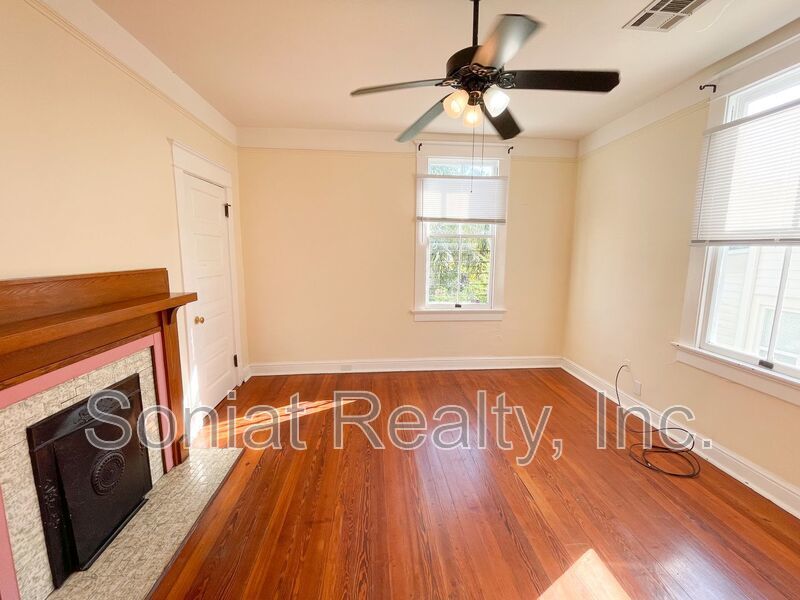 Living at its Finest: Large, Bright Apartment property image