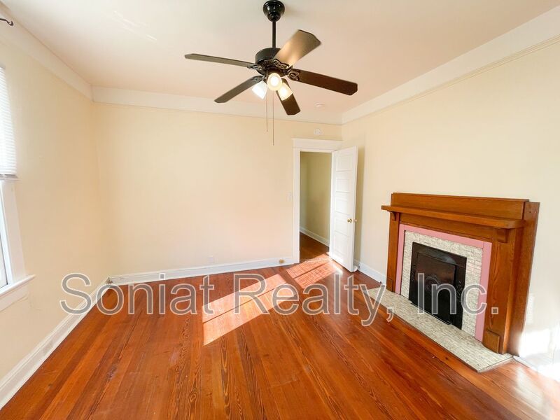 Living at its Finest: Large, Bright Apartment property image
