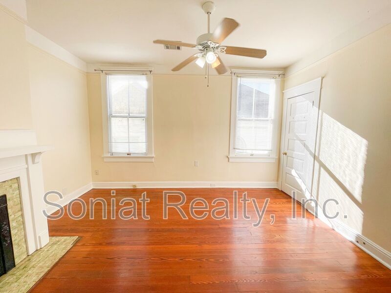 Living at its Finest: Large, Bright Apartment property image