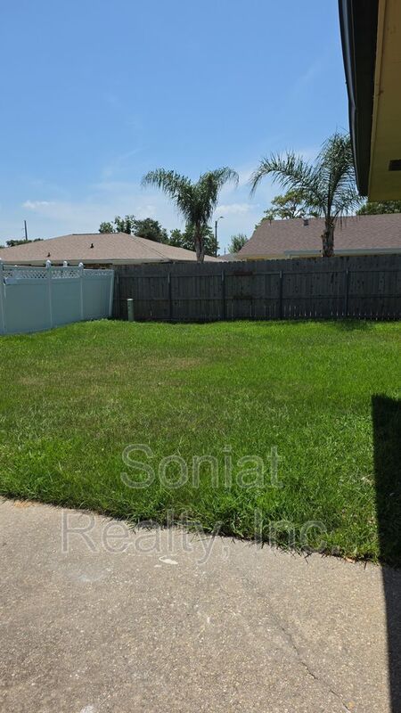 Vouchers Accepted - New Orleans East Single Home property image