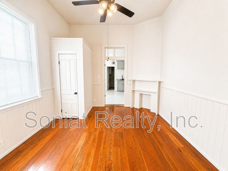 Vouchers Accepted - Beautiful & Recently Renovated 2 Bed / 1 Bath Apartment property image