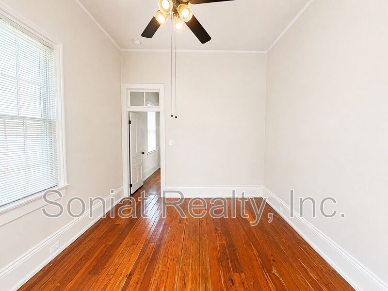 Vouchers Accepted - Beautiful & Recently Renovated 2 Bed / 1 Bath Apartment property image