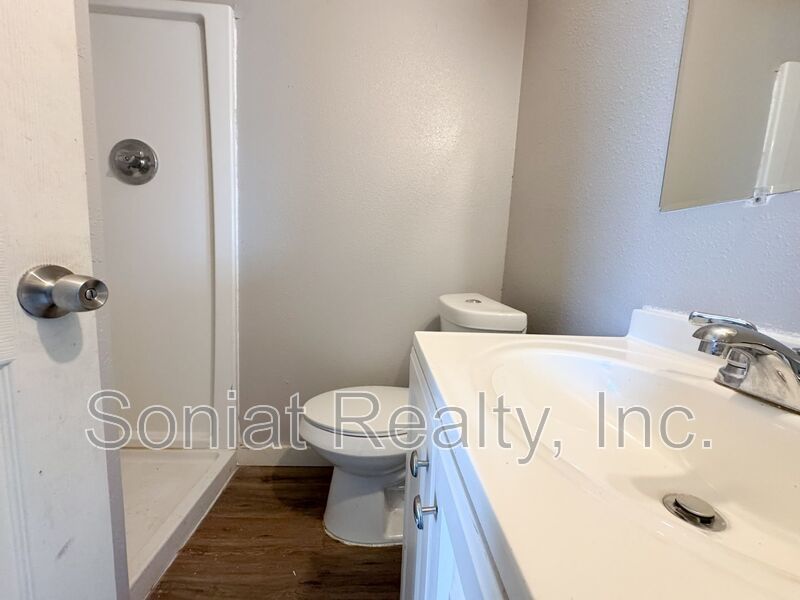 Vouchers Accepted- Room to Breathe: Spacious 3BR Townhome Living property image