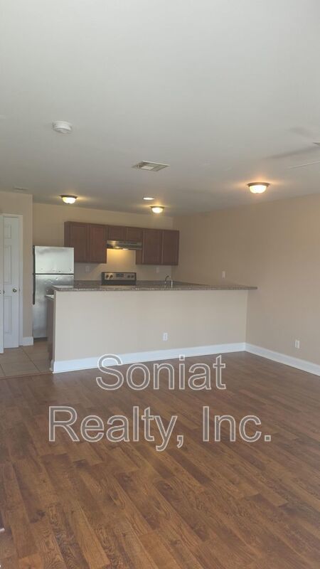 Vouchers Accepted- Gentilly Double property image