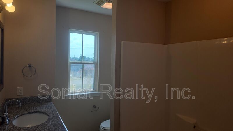 Vouchers Accepted- Gentilly Double property image