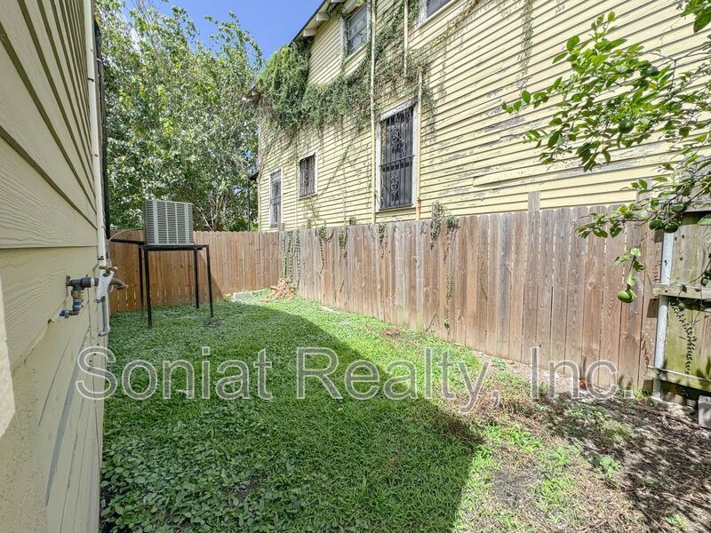 Vouchers Accepted-Fresh, Modern & Spacious — Renovated 3BR/2BA Home property image