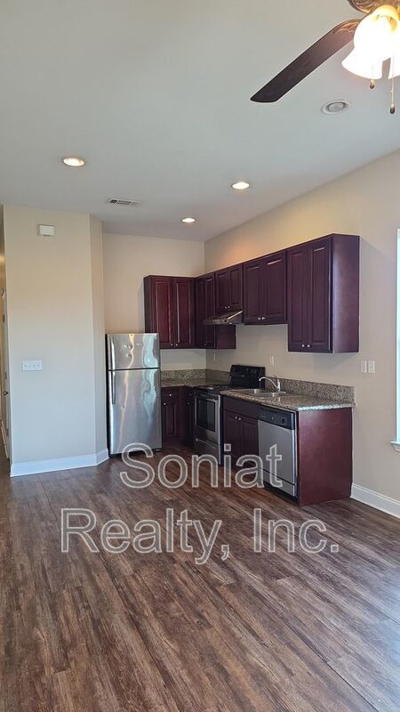 Vouchers Accepted-Gentilly Double property image