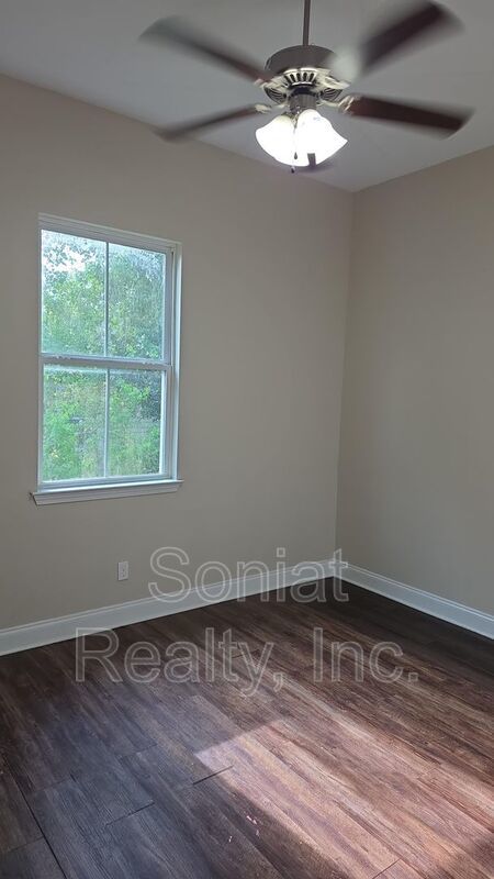 Vouchers Accepted-Gentilly Double property image