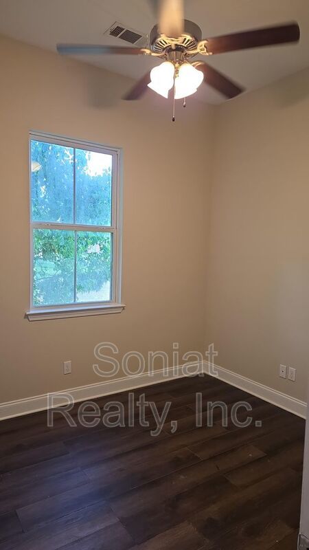 Vouchers Accepted-Gentilly Double property image