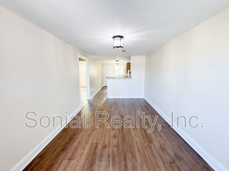 (Housing Voucher Accepted) Spacious Home w/ Large Fenced Backyard property image