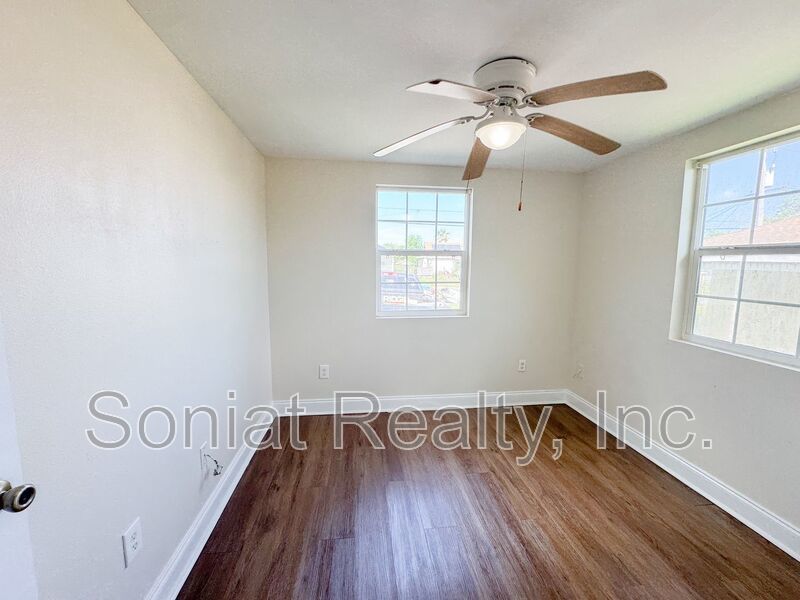 (Housing Voucher Accepted) Spacious Home w/ Large Fenced Backyard property image