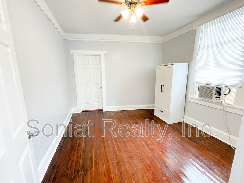 Charming 1 Bedroom Apartment Mid City property image