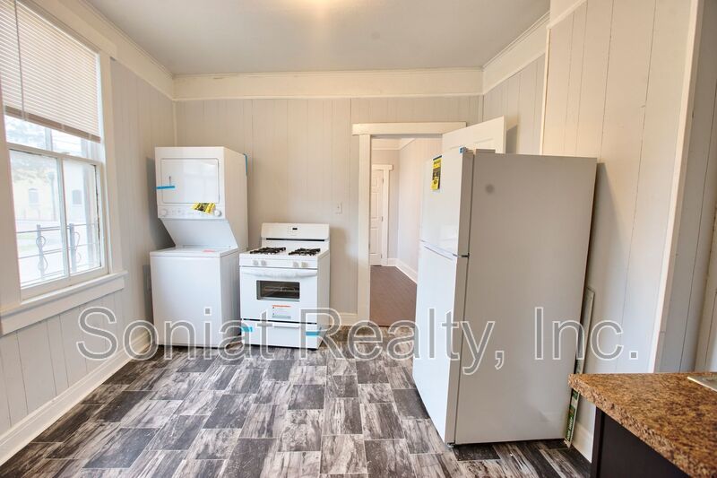 Charming 1 Bedroom Apartment Mid City property image
