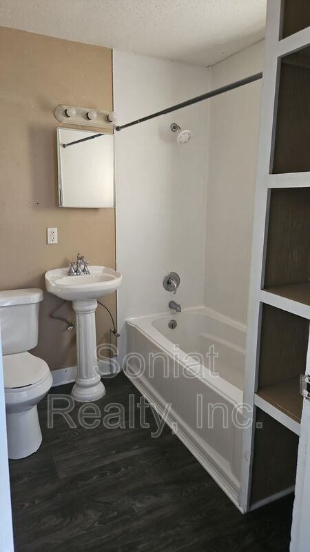 Shotgun Double Available In Bywater property image