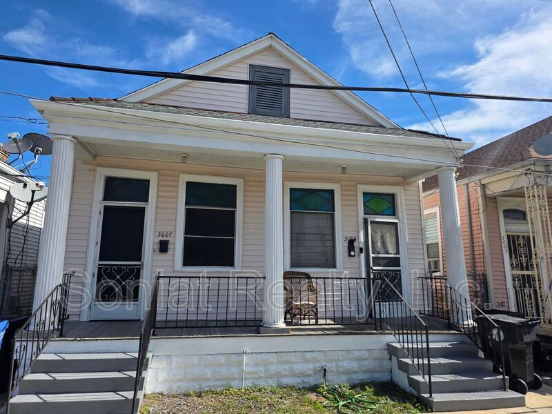 2 bedroom 1 bath shotgun mid city double property image