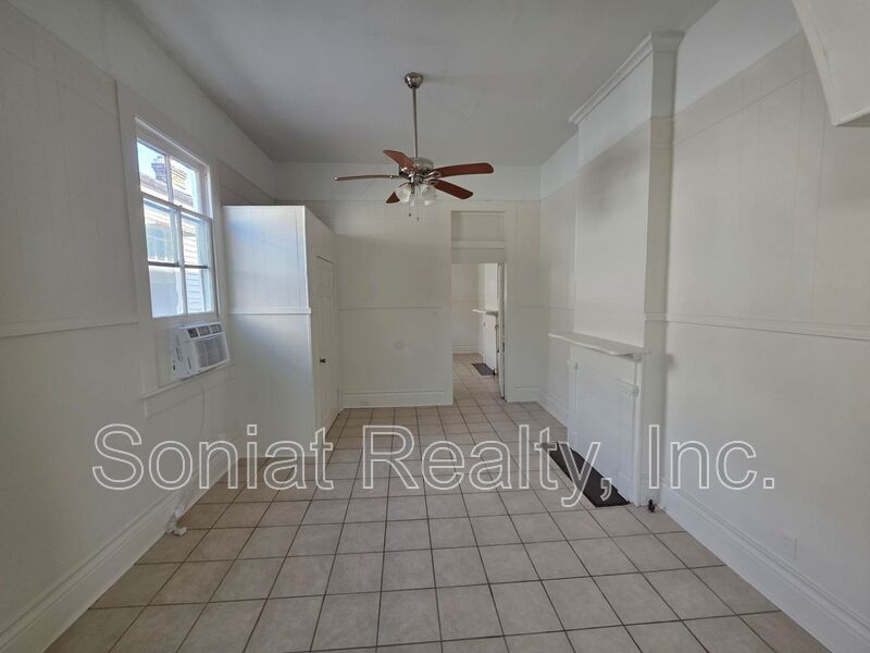 2 bedroom 1 bath shotgun mid city double property image