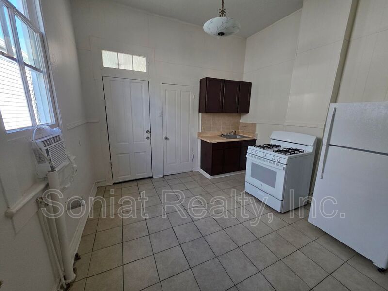 2 bedroom 1 bath shotgun mid city double property image