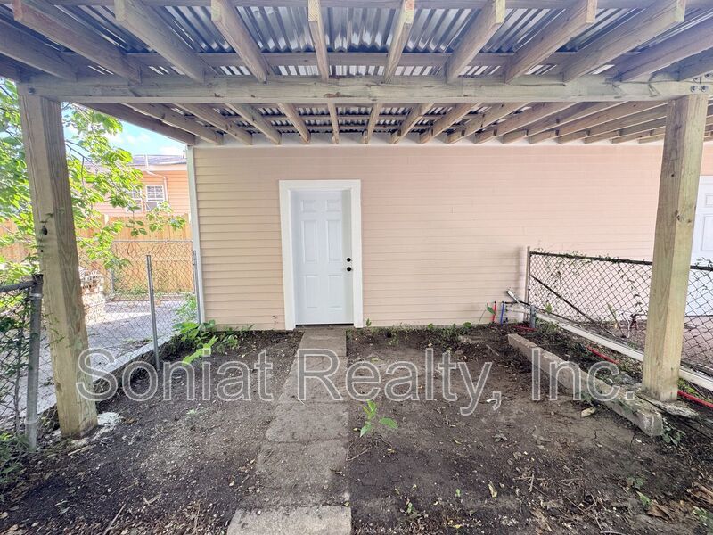 Beautiful 3 Bed 1.5 Bath Near the Fairgrounds property image