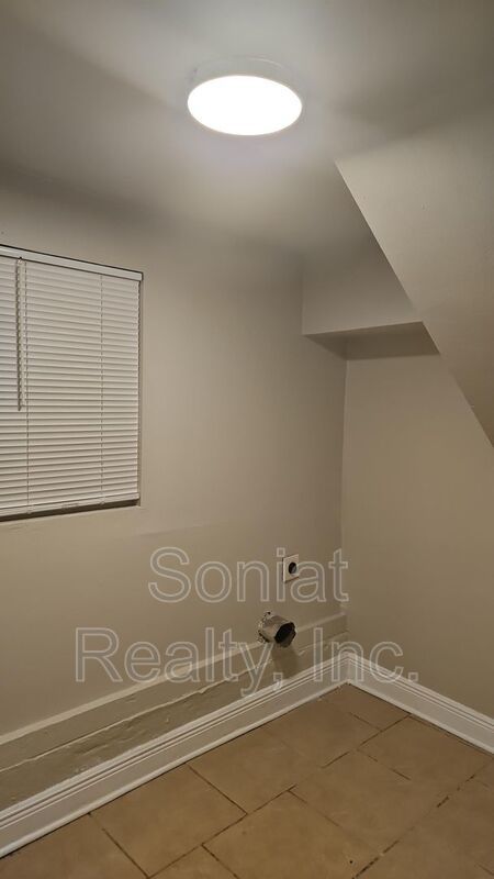 Broadmoor 2 bedroom Available property image