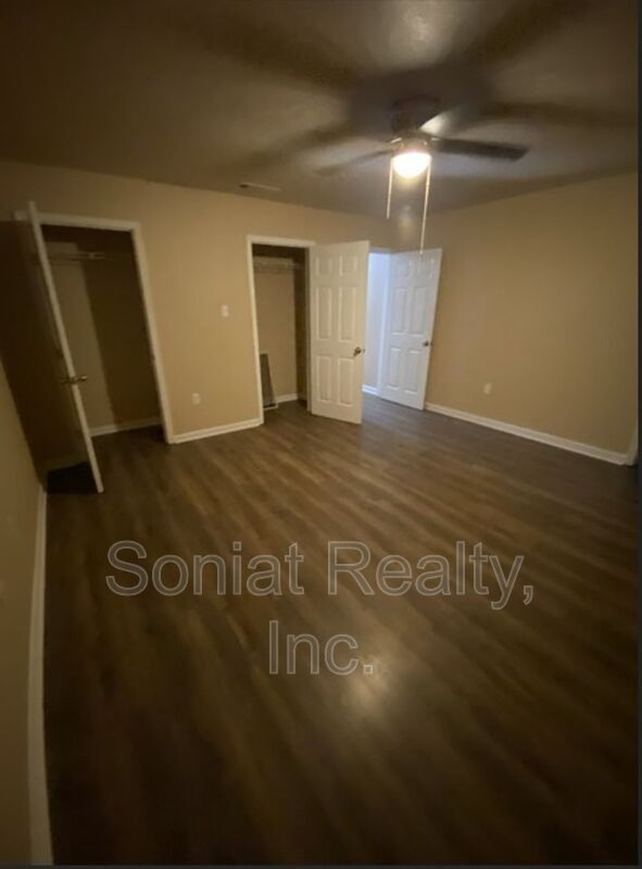 Large 3 Bedroom Double property image
