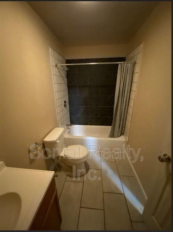 Large 3 Bedroom Double property image