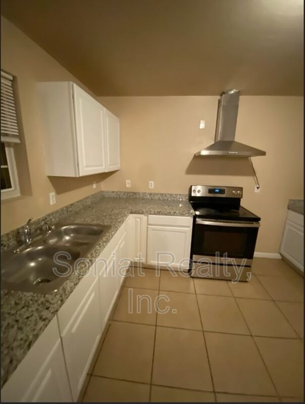 Large 3 Bedroom Double property image