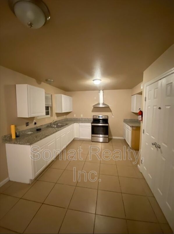 Large 3 Bedroom Double property image