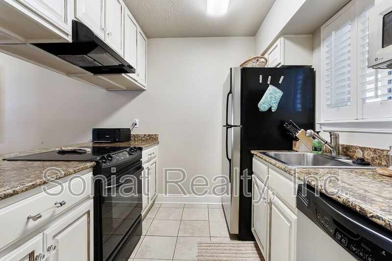 Furnished 1 Bedroom Apartment in Metairie property image