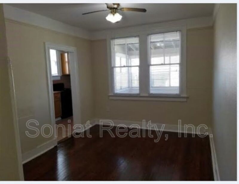 Charming one-bedroom, one-bathroom 2nd floor apartment property image