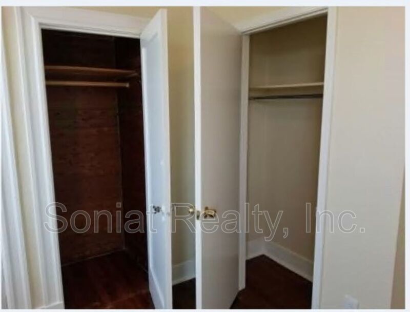 Charming one-bedroom, one-bathroom 2nd floor apartment property image