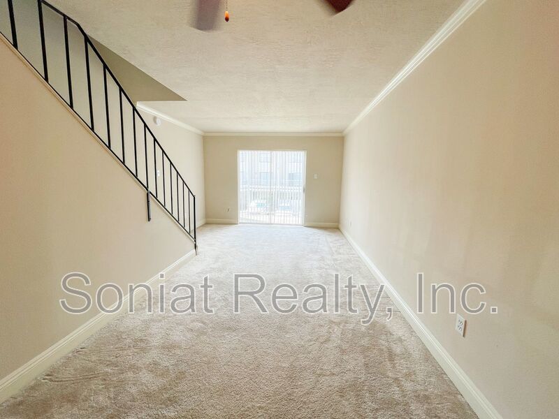 Cute Apartment Centrally Located in Metairie by EJGH property image