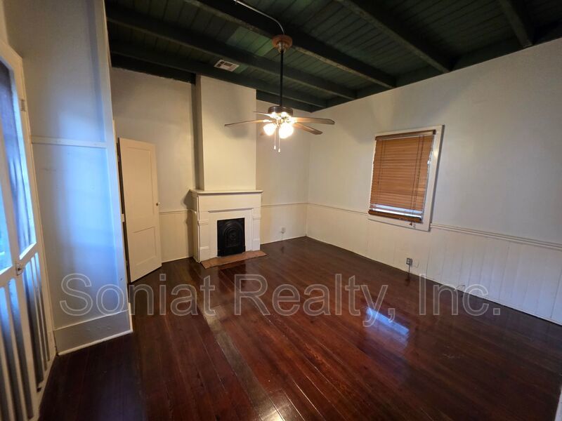 Charming 2 bedroom/1 bath in the Bywater property image