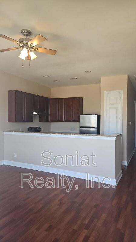 Gentilly Neighborhood property image