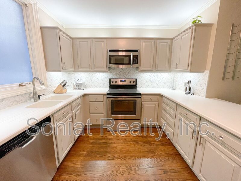 French Quarter Condo 2 Bedroom 1.5 Bath property image