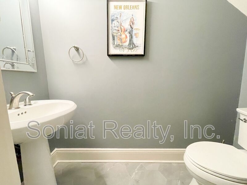 French Quarter Condo 2 Bedroom 1.5 Bath property image