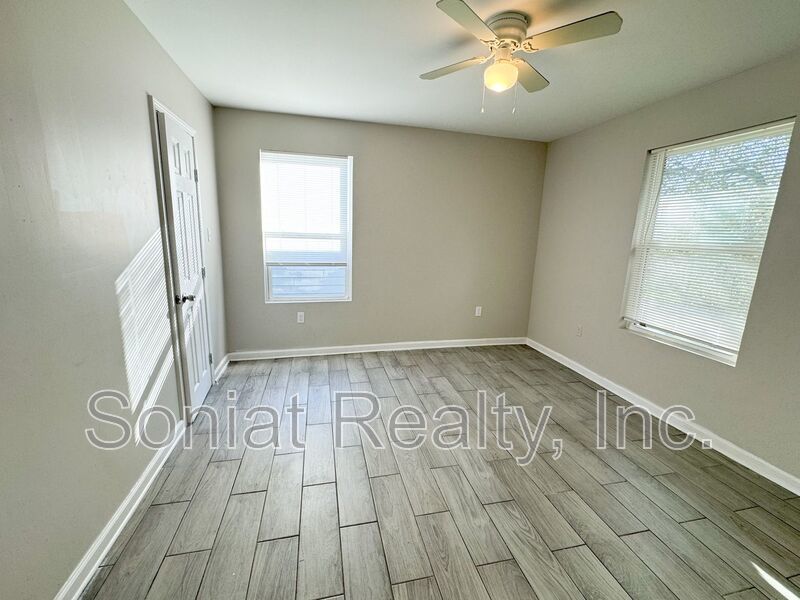 Stunning 2 Bedroom 1.5 Bath Apartment (Section 8 Welcome) property image