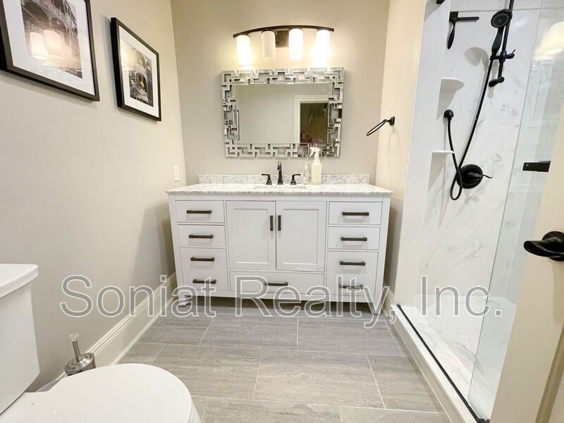 French Quarter Condo 2 Bedroom 1.5 Bath property image