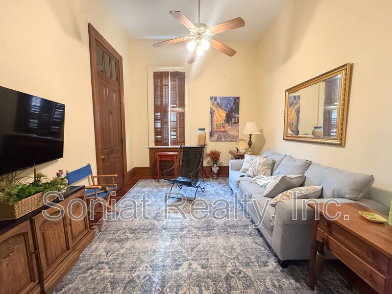 Beautiful Apartment in Garden District (Unfurnished) property image