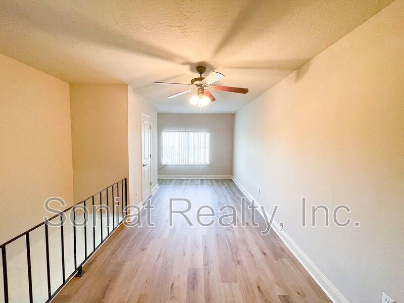 Cute Apartment Centrally Located in Metairie by EJGH property image