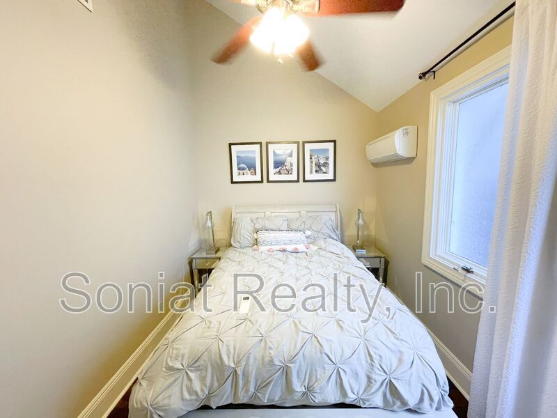 French Quarter Condo 2 Bedroom 1.5 Bath property image
