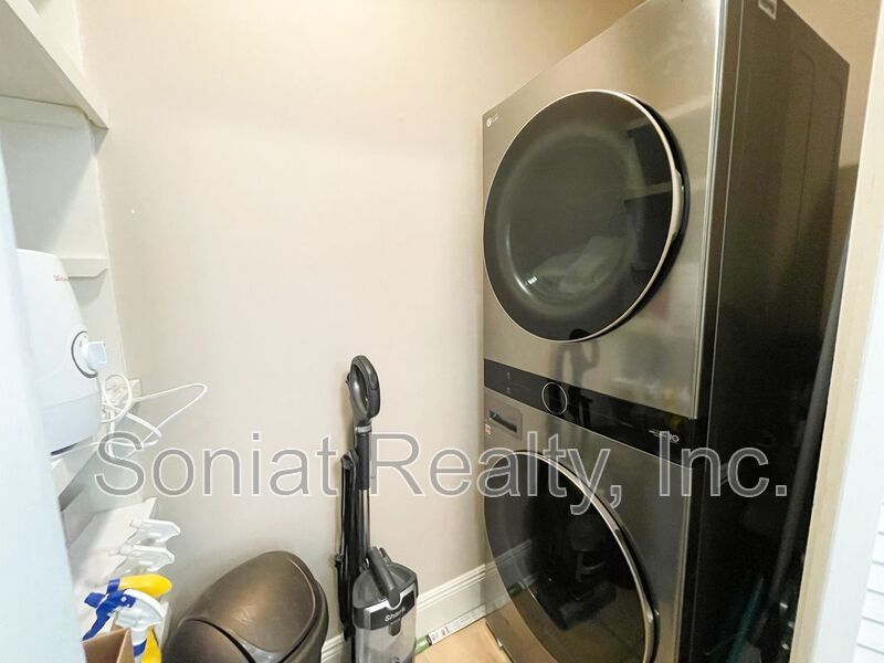 French Quarter Condo 2 Bedroom 1.5 Bath property image