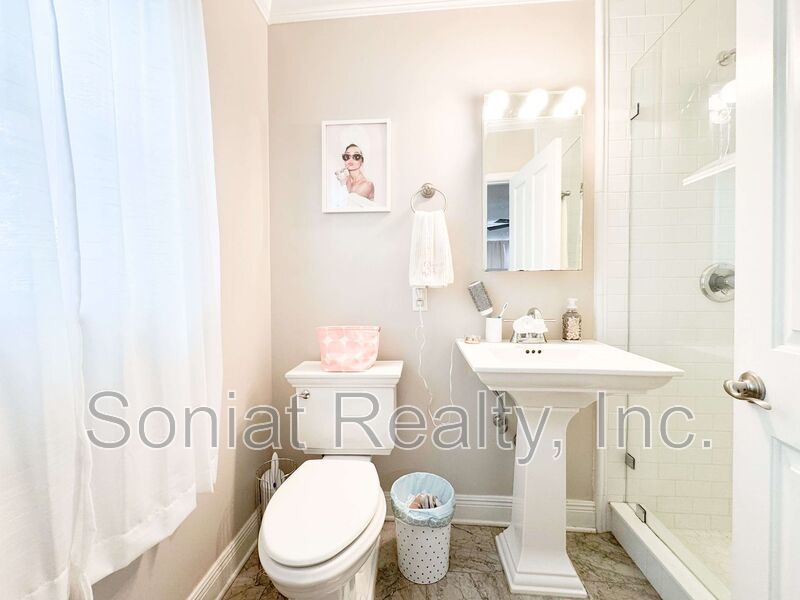 Stunning Condo on St. Charles Ave. property image