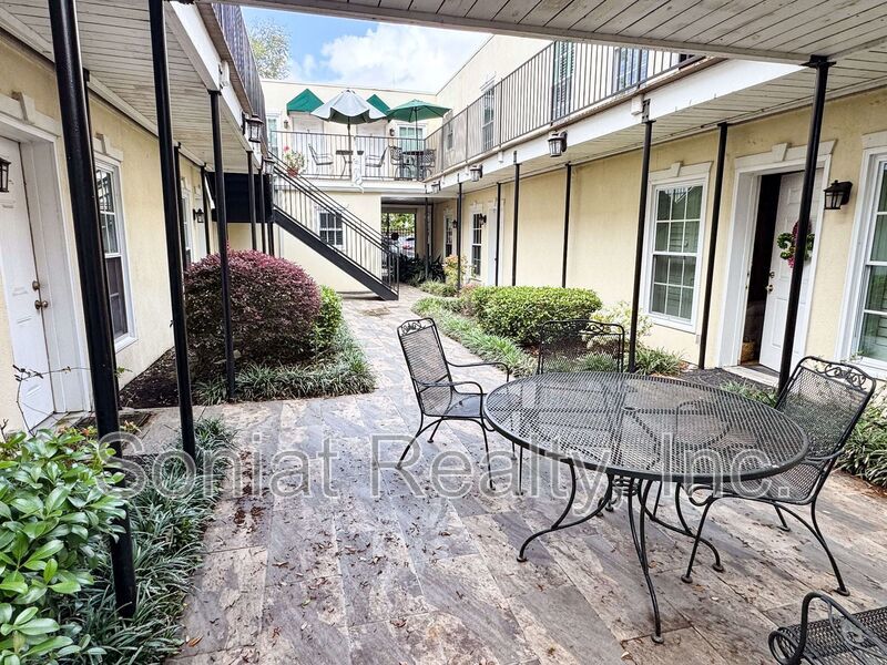 Stunning Condo on St. Charles Ave. property image